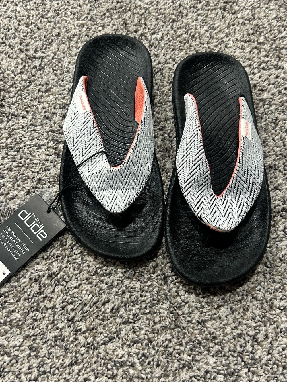 Hey Dude Meg Wave Black Chevron Thong Flip Flop Sandals Womens Size 7